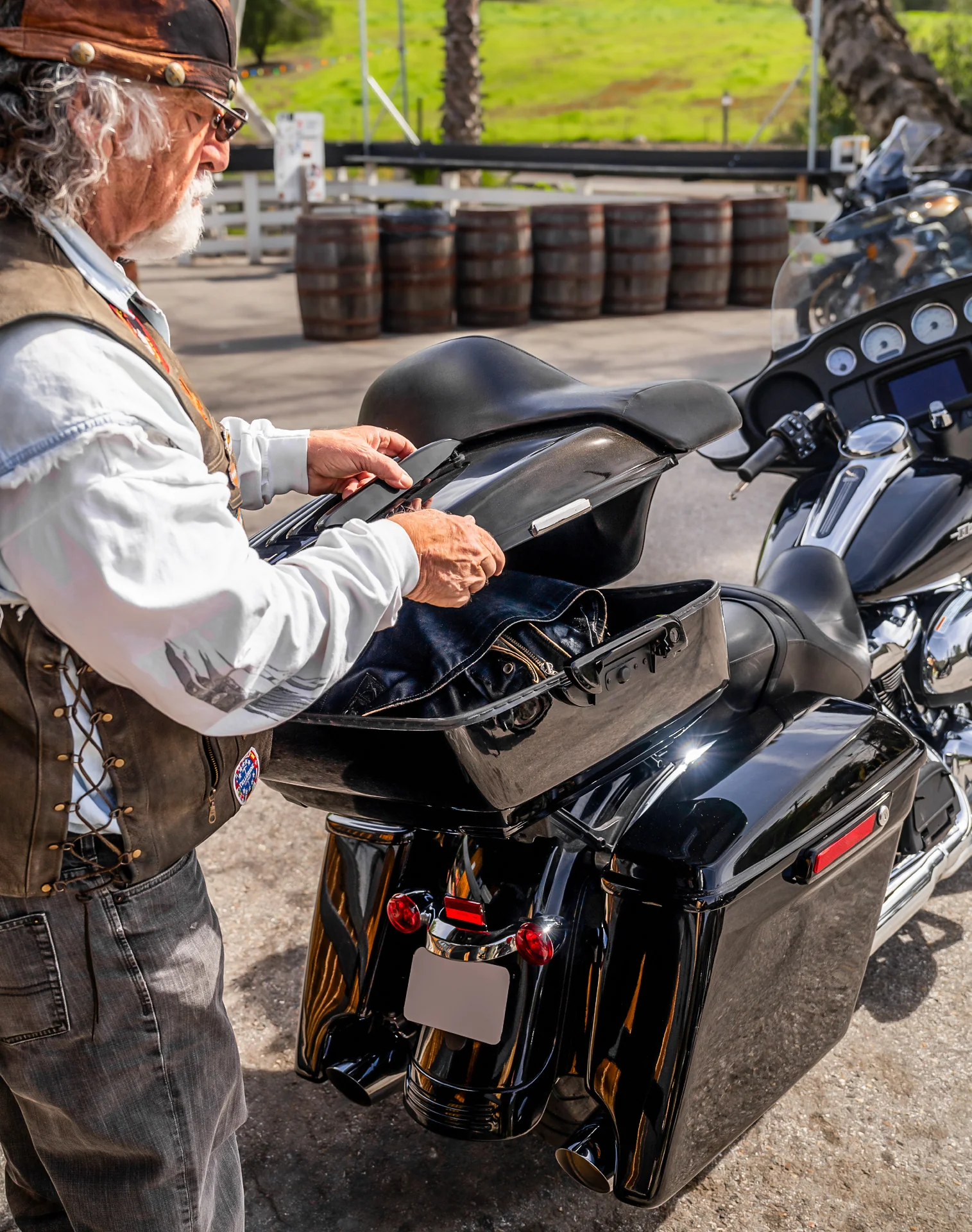 70L - Premium Extra Large Motorcycle Trunk for Harley Road Glide - Image 6