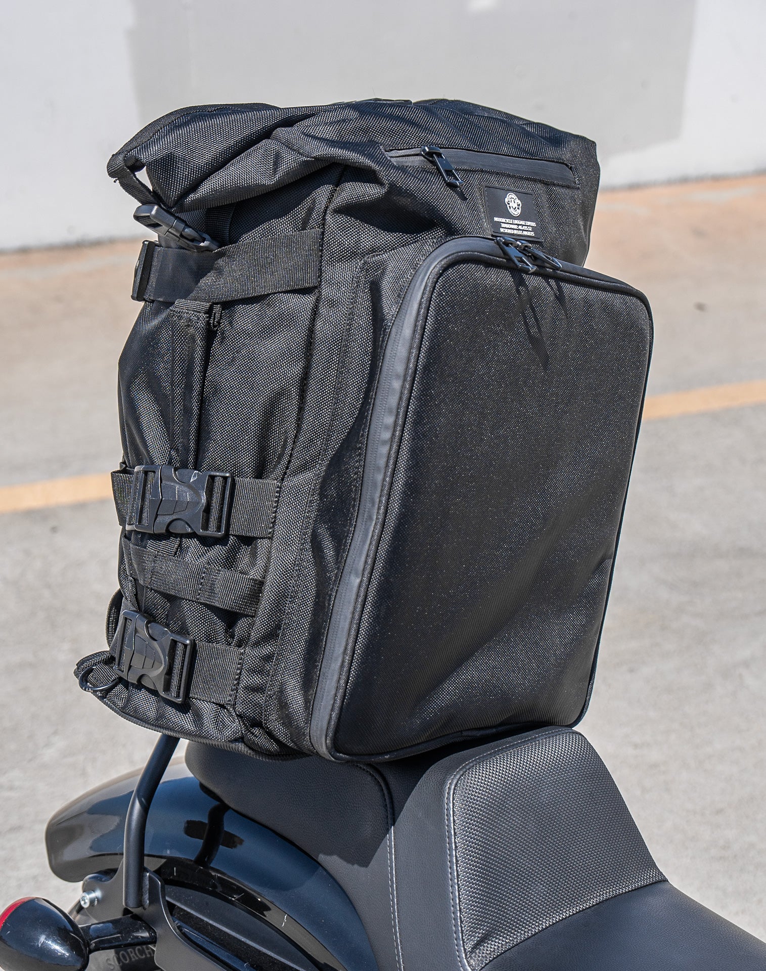 32L - Renegade XL Suzuki Motorcycle Sissy Bar Bag - Image 4