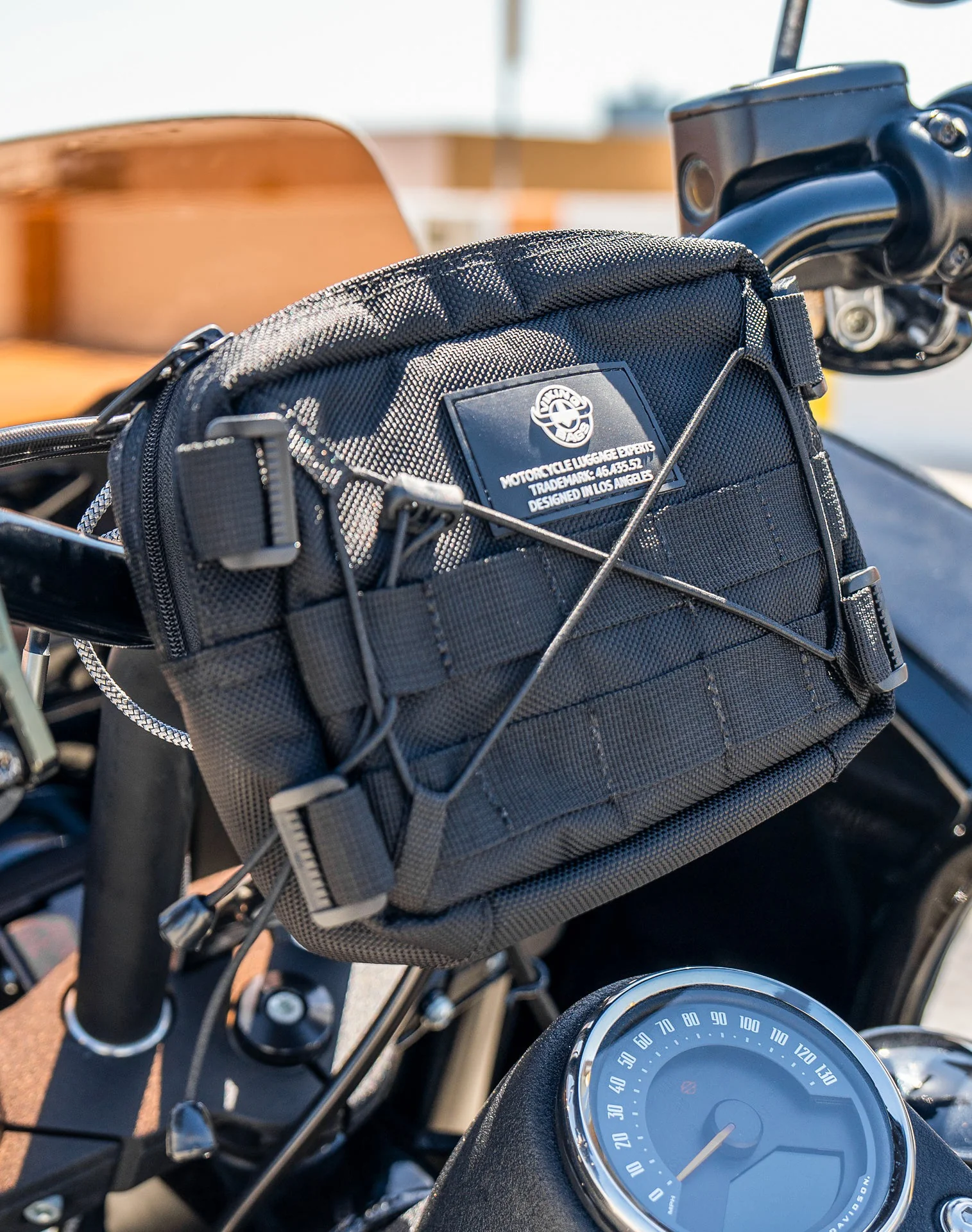 1L - Renegade Indian Motorcycle Handlebar Bag - Image 4