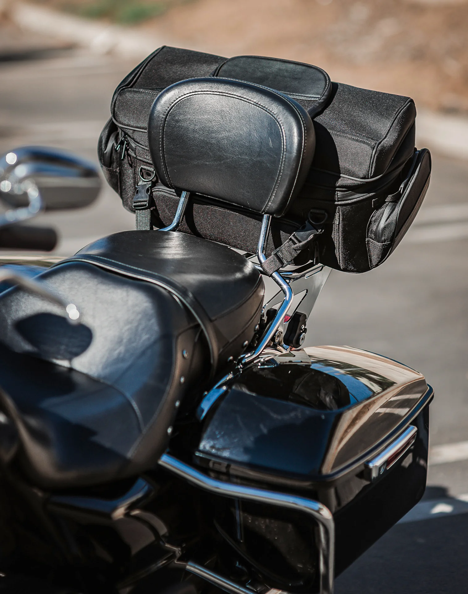 42L - Voyage Elite XL Hyosung Motorcycle Sissy Bar Bag - Image 4